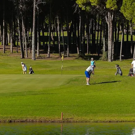 Sueno Golf אתר נופש באלאק